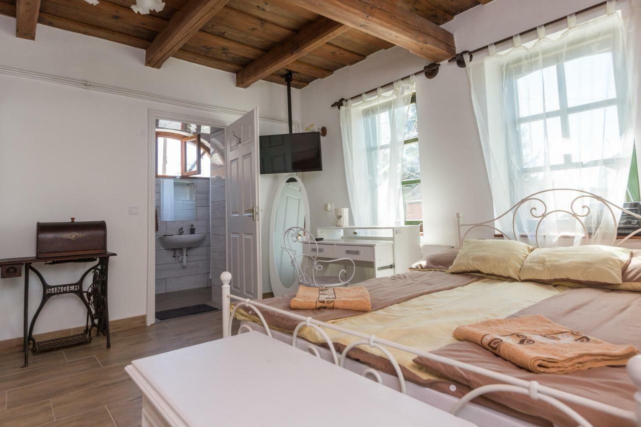 Gadoros Vendeghaz Hotell Egerszalók Exteriör bild