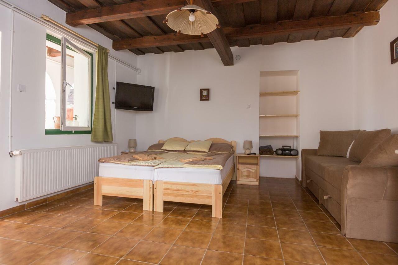 Gadoros Vendeghaz Hotell Egerszalók Exteriör bild