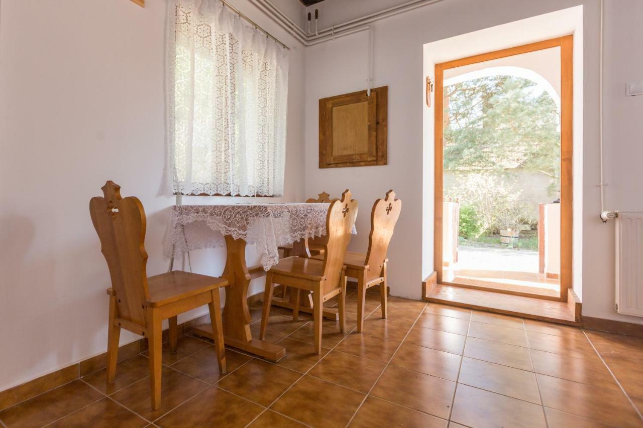 Gadoros Vendeghaz Hotell Egerszalók Exteriör bild