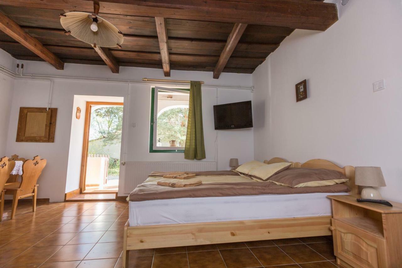 Gadoros Vendeghaz Hotell Egerszalók Exteriör bild