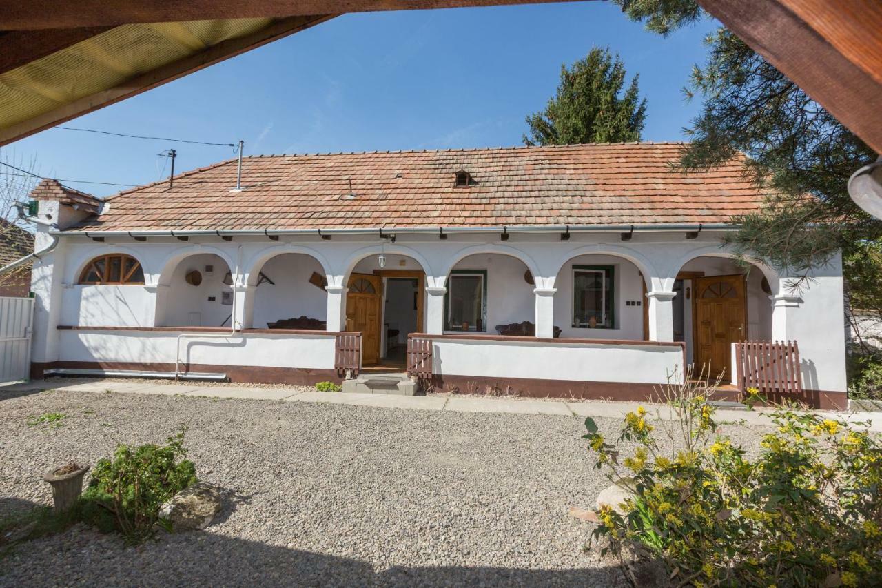 Gadoros Vendeghaz Hotell Egerszalók Exteriör bild